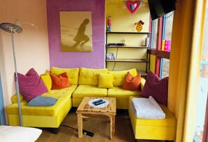 Smart TV, DVD player, books, music library