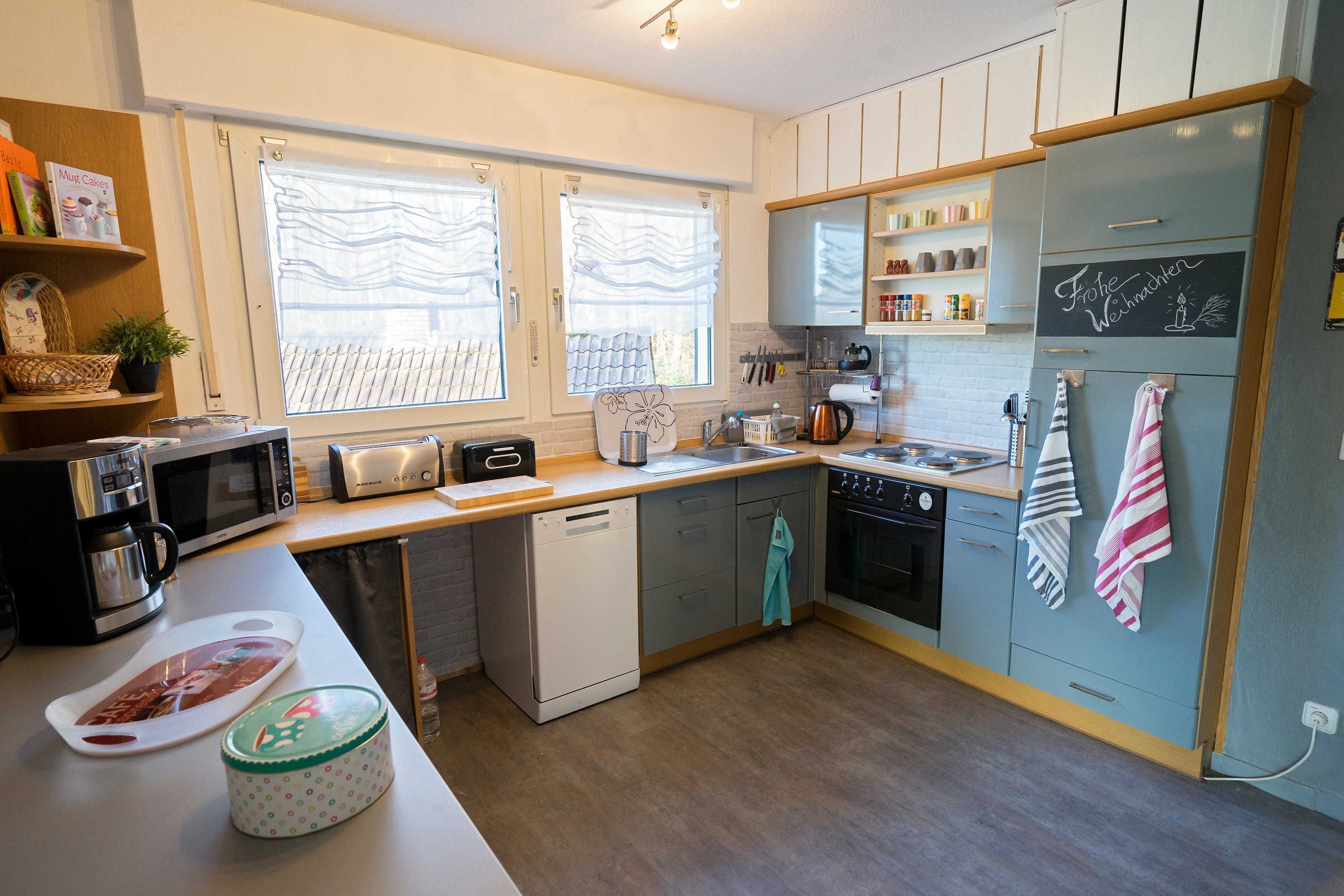 冰箱、微波炉、烤箱、洗碗机