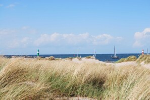 Unclassified image, 2 of 15, button