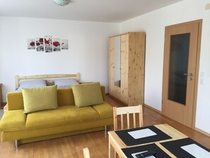 Interior - Apartment near Lake Constance, newly renovated (Meckenbeuren)
