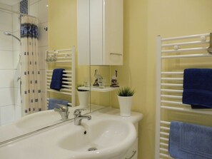 Een douche, een haardroger