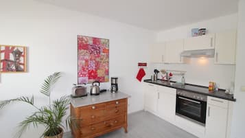 Kühlschrank, Ofen, Herdplatte, Geschirrspüler