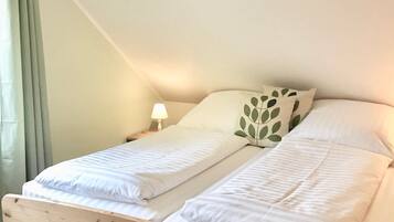 2 Schlafzimmer, Bügeleisen/Bügelbrett, Reisekinderbett, kostenloses WLAN