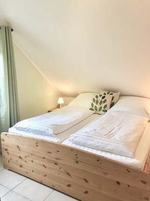 2 Schlafzimmer, Bügeleisen/Bügelbrett, Reisekinderbett, kostenloses WLAN