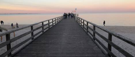 Plage à proximité, chaises longues