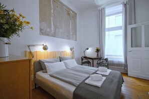 2 bedrooms, iron/ironing board, travel crib, free WiFi