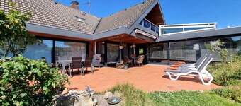 Large holiday home with winter garden in a quiet location! Near Hamburg