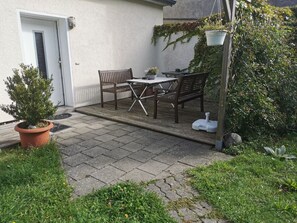 屋外ダイニングエリア