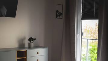 8 bedrooms, WiFi (free)