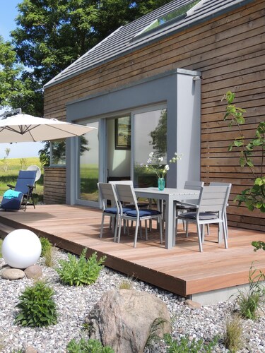 Modern gestaltetes Ferienhaus für 4 - 6 Personen in schöner Lage Nähe Kap Arkona