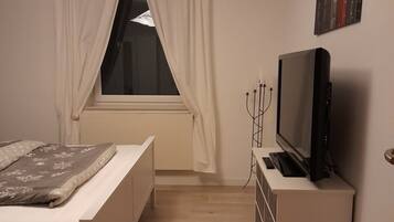 1 bedroom, soundproofing, iron/ironing board, free WiFi