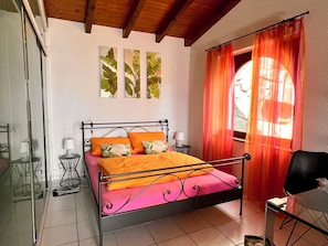 2 Schlafzimmer, Schreibtisch, Bügeleisen/Bügelbrett, kostenloses WLAN
