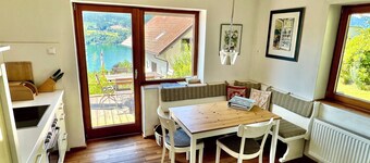 Nær naturhus med hage, frukthage, badstue, peis og gratis Wi-Fi