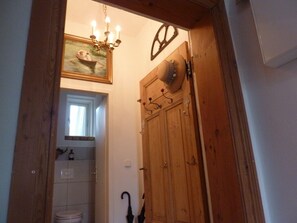 Badekar, hårtørrer, håndklæder, Sæbe