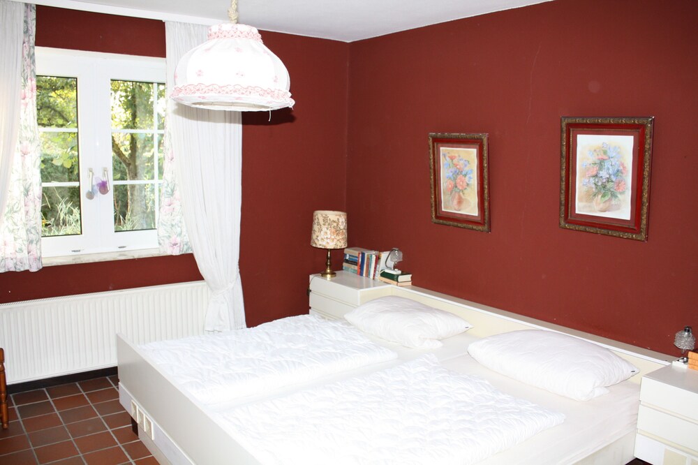 Charming nostalgic holiday apartment, garden, close to the center, Greetsiel,