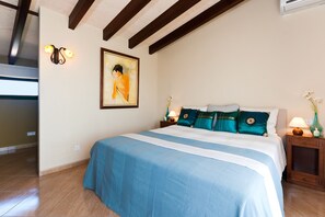 3 bedrooms, iron/ironing board, travel crib, WiFi - Can Nadal - calm and view (Sineu)