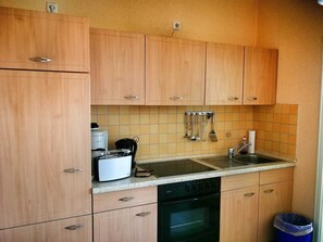 Fridge, oven