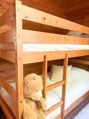 2 Schlafzimmer, Reisekinderbett, kostenloses WLAN