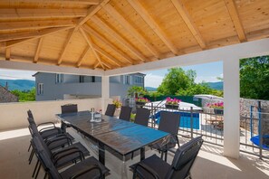 Outdoor dining - Villa Talia in Imotski, private pool (Zmijavci)