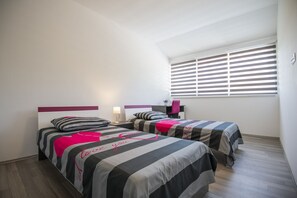 4 bedrooms, WiFi, bed sheets - Villa Talia in Imotski, private pool (Zmijavci)