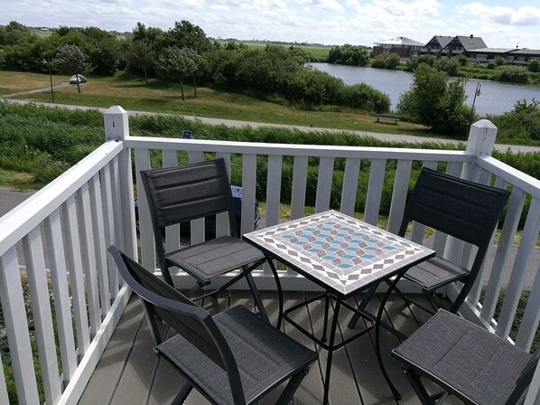 Outdoor dining - Dyke nest directly on the outer dike with a wonderful view over the north beach (Norderhafen)