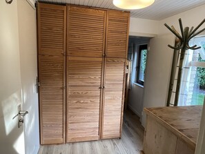 Interior - Beautiful vacation bungalow with large garden close to the beach and town (Renesse)