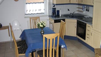 Kühlschrank, Ofen, Herdplatte, Geschirrspüler