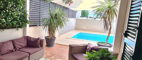 Piscina externa, piscina aquecida