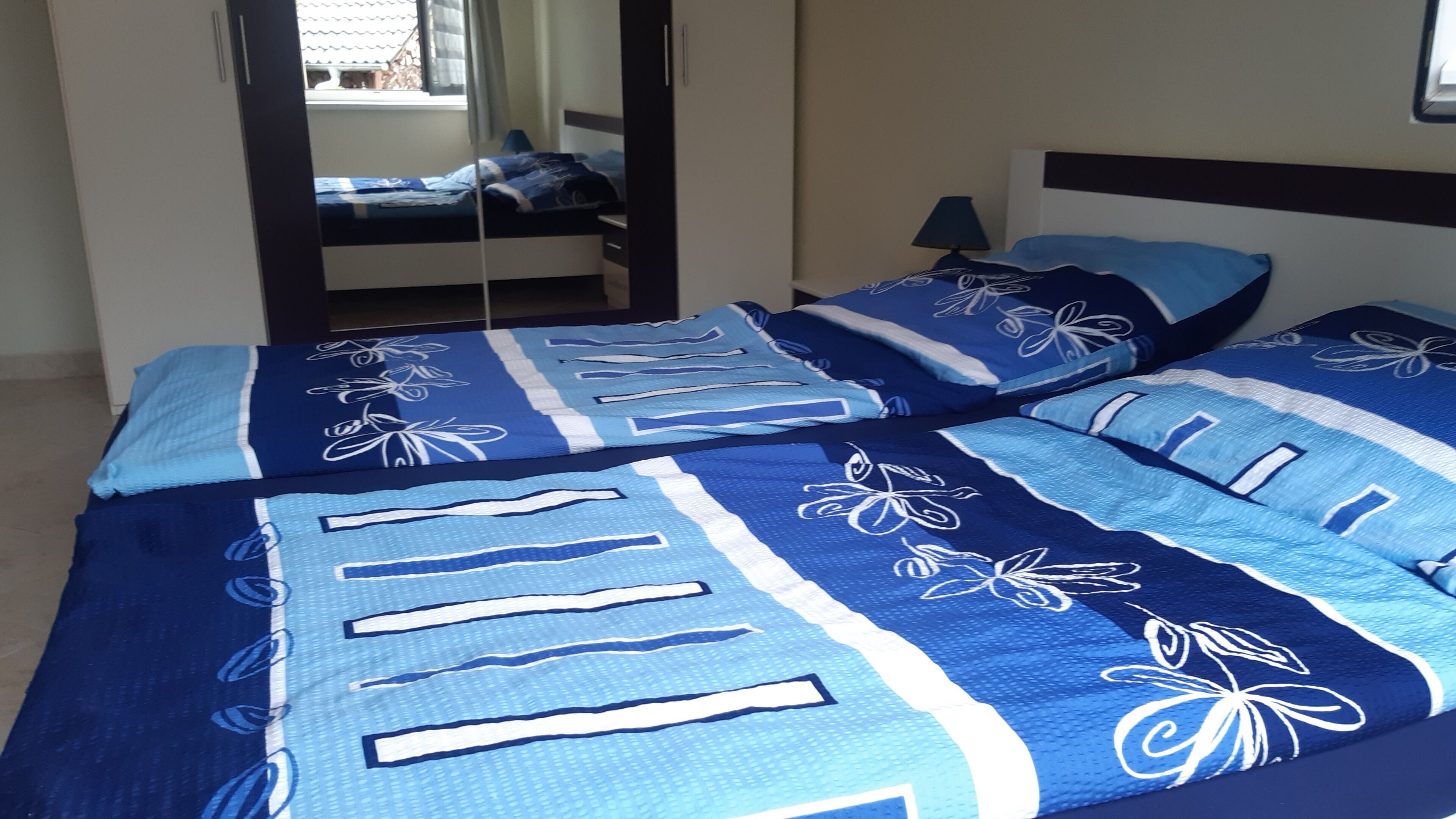 2 Schlafzimmer, Reisekinderbett, kostenloses WLAN