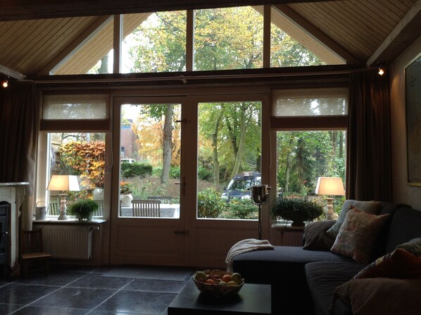 TV, fireplace, DVD player, stereo