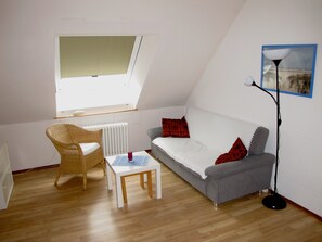 Télévision, livres, chaîne hi-fi