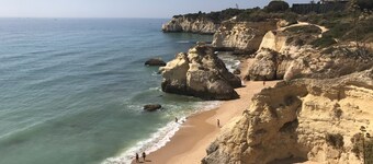 E&M Beach House Aldeamento do Levante I