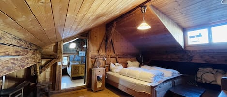 5 多间卧室、熨斗/熨衣板、免费 WiFi、床单