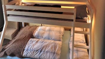 3 bedrooms, free WiFi, bed sheets