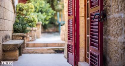 Zabbetta - characteristic farmhouse with great pool and beautiful views