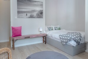 1 bedroom, free WiFi, bed sheets