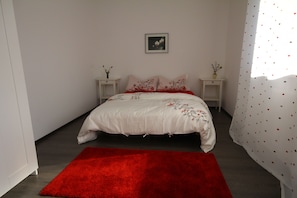2 bedrooms, WiFi, bed sheets