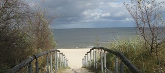 Holiday beachcomber, 50 m beach, beach chair, free Wi-Fi, 2 south-west-facing balconies