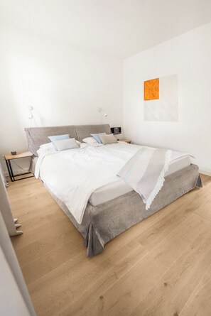 1 室のベッドルーム、アイロン / アイロン台、WiFi (無料)、ベッドシーツ