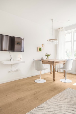 Dining - Modern comfort in Föhr's best location (Nieblum)