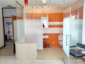 Unclassified image, 4 of 12, button