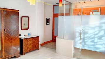 2 chambres, bureau, fer et planche à repasser, Wi-Fi gratuit