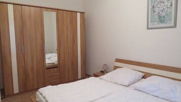 2 Schlafzimmer, Zimmersafe, Reisekinderbett, WLAN