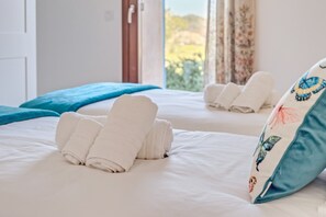 4 Schlafzimmer, Bügeleisen/Bügelbrett, kostenloses WLAN, Bettwäsche
