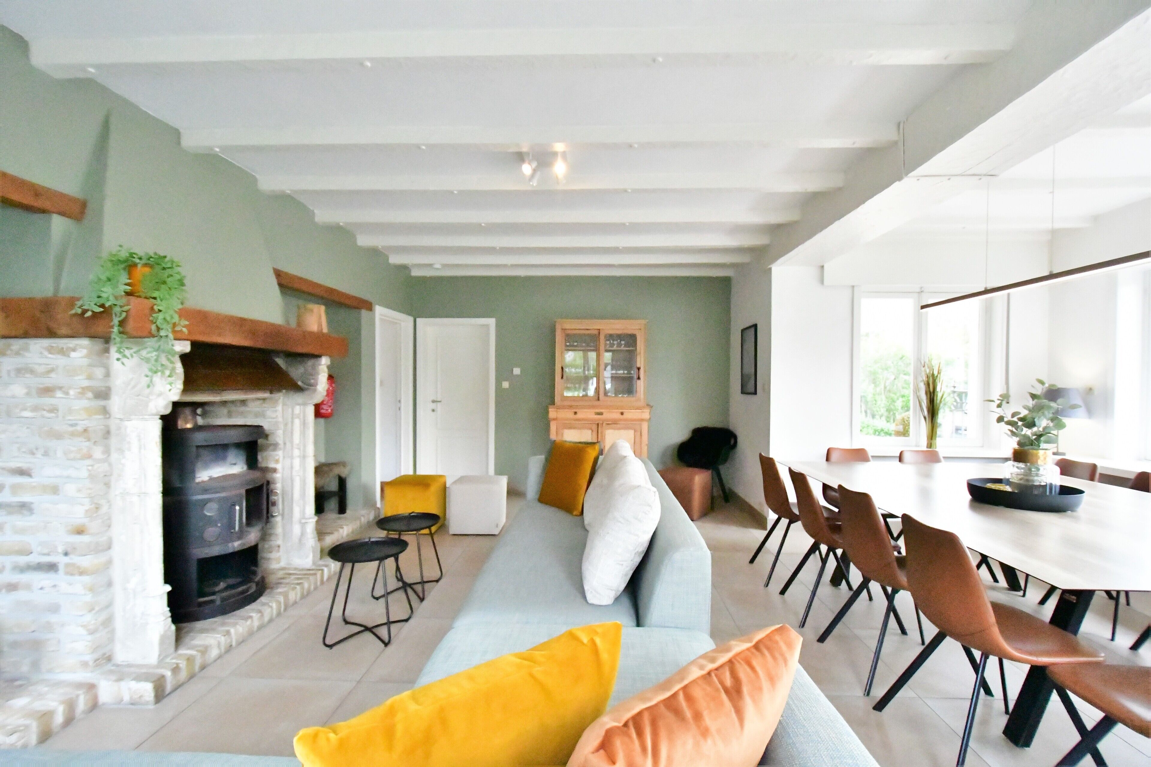 villa 20 people, 200 m from the sea 