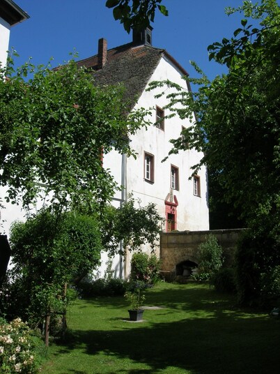 Welcome to Plankenfels Castle - live like the lords of the castle in the south wing!