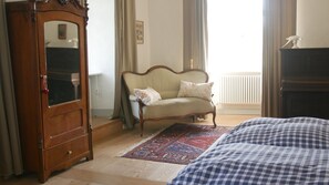 4 chambres, bureau, fer et planche à repasser, Wi-Fi gratuit