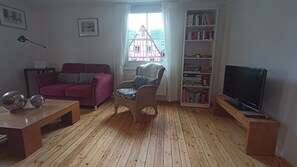 Televisie, boeken en een stereo