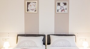 3 chambres, fer et planche à repasser, lit parapluie, Wi-Fi gratuit