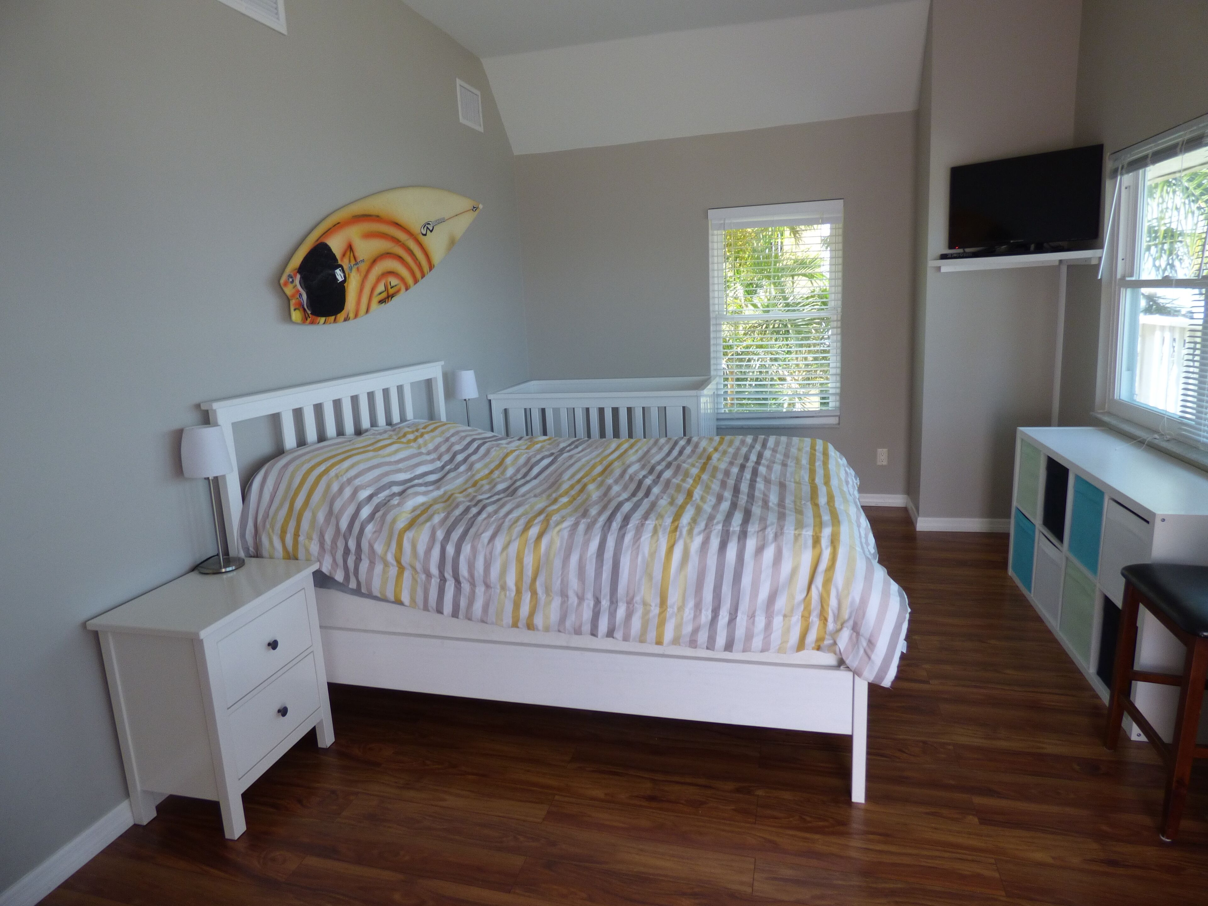 2 habitaciones, tabla de planchar con plancha, wifi y ropa de cama 